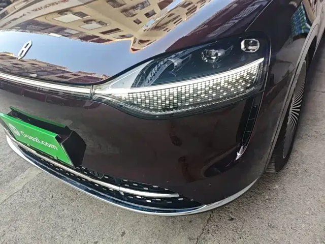 AITO Wenjie AITO M9 2025 Extended Range Ultra 52kWh 6-Seater — Фото автомобиля 23