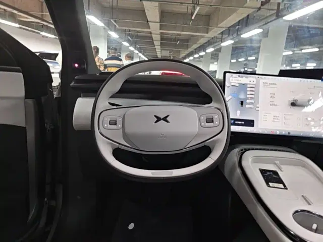 Xpeng G7 — Фото автомобиля 10