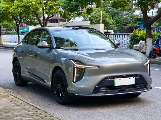 IM Motors LS6 — Фото автомобиля 3