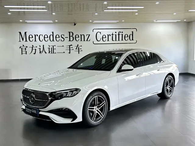 Mercedes-Benz E-Class — Фото автомобиля 2