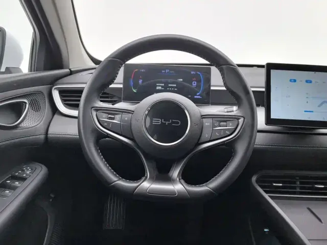 BYD Seal 05 DM-i — Фото автомобиля 11