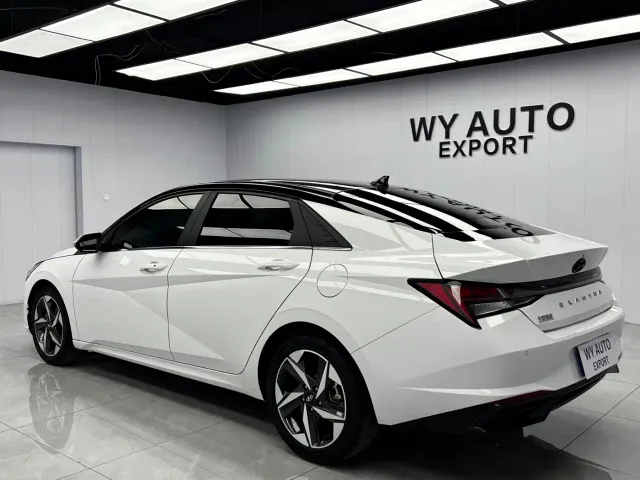 Hyundai Elantra — Фото автомобиля 6