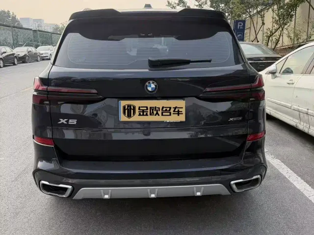 BMW X5 — Фото автомобиля 4
