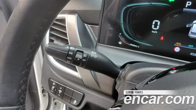 Kia Seltos Бензин 1.6 турбо 2WD — Фото автомобиля 27