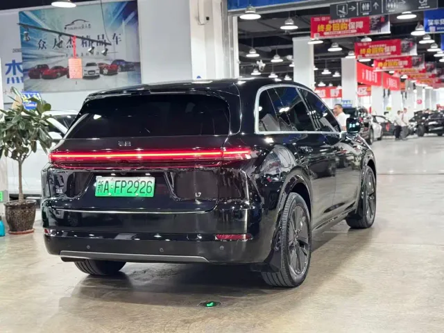 Li Auto L7 — Фото автомобиля 6