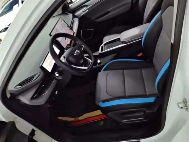 Geely Geometry G6 — Фото автомобиля 14