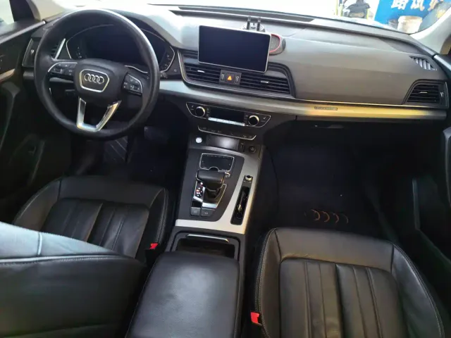 Audi Q5L — Фото автомобиля 9