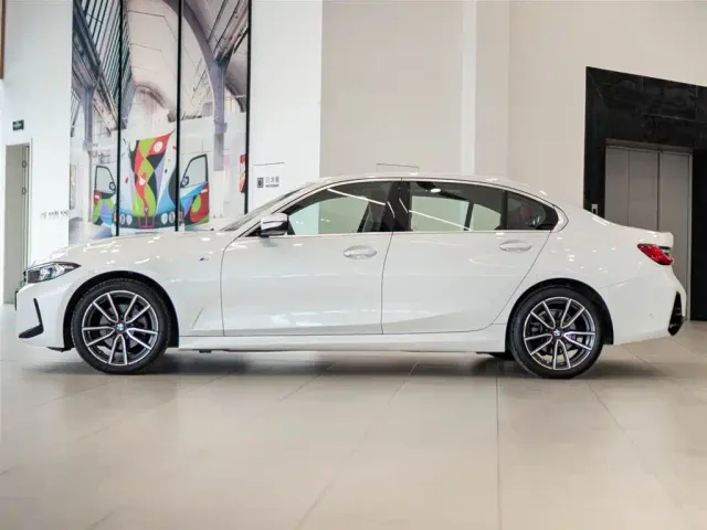 BMW 3 Series — Фото автомобиля 5