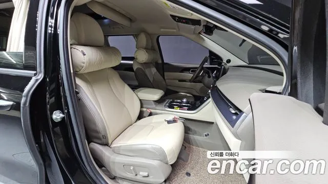 Kia Carnival Generation 4 — Фото автомобиля 16