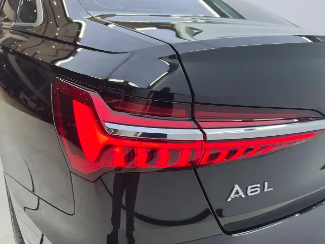 Audi Audi A6L 2025 45 TFSI quattro Premium Sport — Фото автомобиля 8