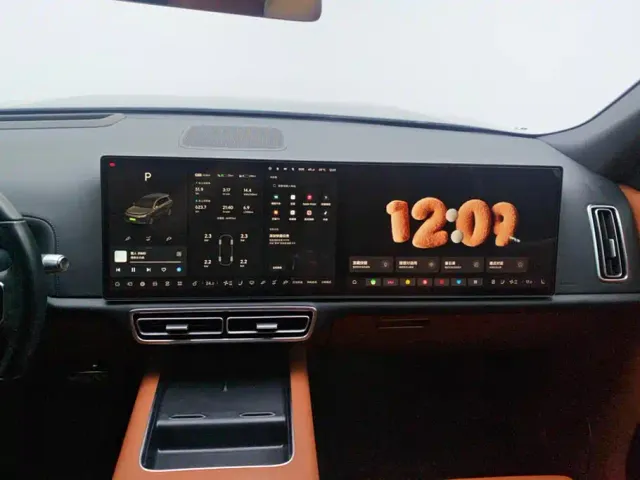 Li Auto L8 — Фото автомобиля 13