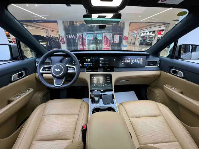 Li Auto ONE — Фото автомобиля 17