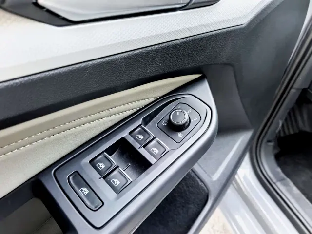 Volkswagen Golf — Фото автомобиля 8
