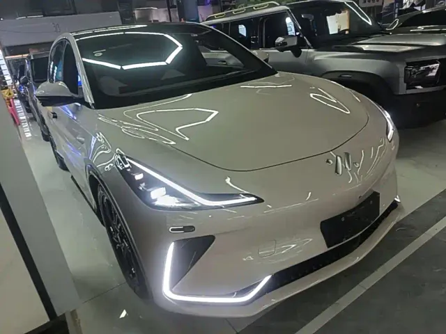 IM Motors LS7 — Фото автомобиля 3