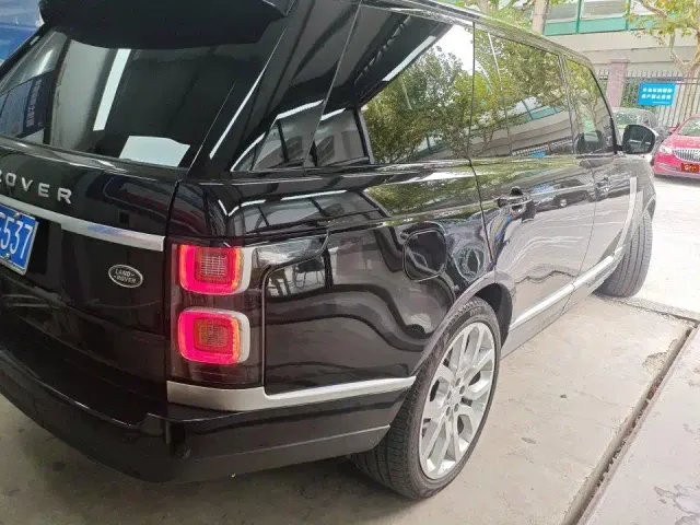 Land Rover Range Rover — Фото автомобиля 10
