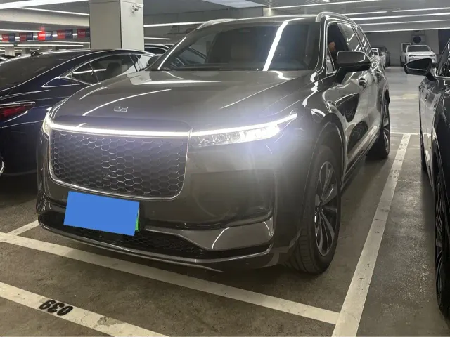 Фотография автомобиля — Li Auto ONE