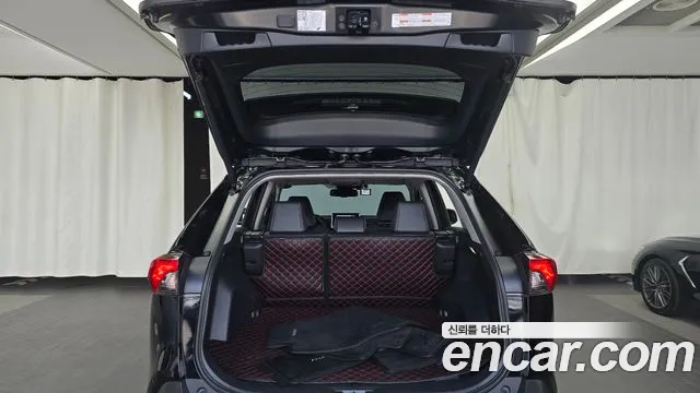 Toyota RAV4 — Фото автомобиля 16