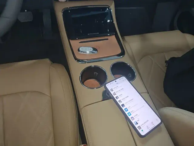 Leapmotor C01 — Фото автомобиля 9