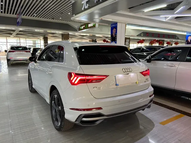 Audi Q3 — Фото автомобиля 4