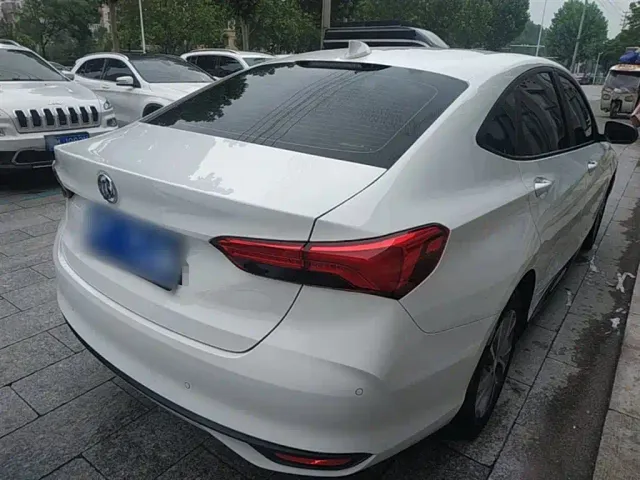 Buick Verano — Фото автомобиля 6