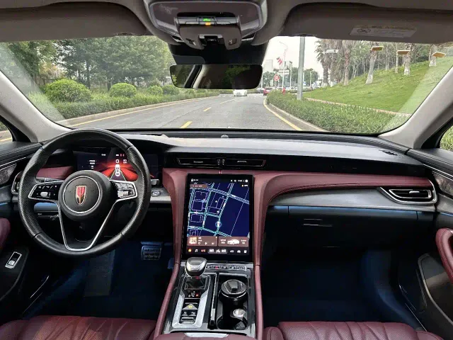 Hongqi H5 — Фото автомобиля 6