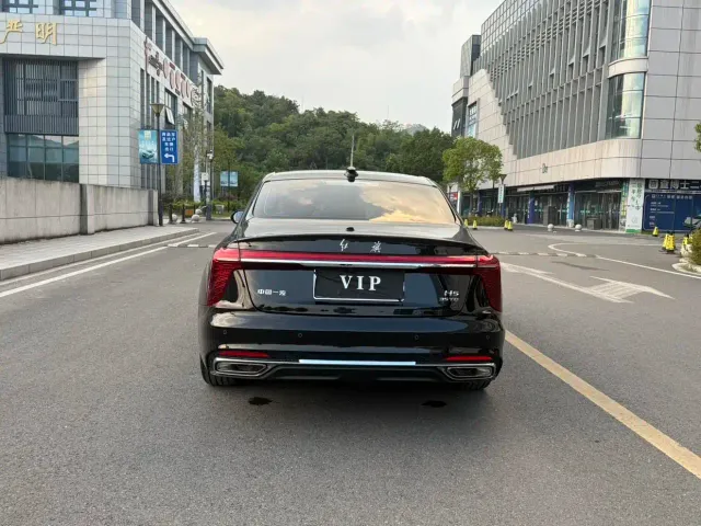 Hongqi H5 — Фото автомобиля 4