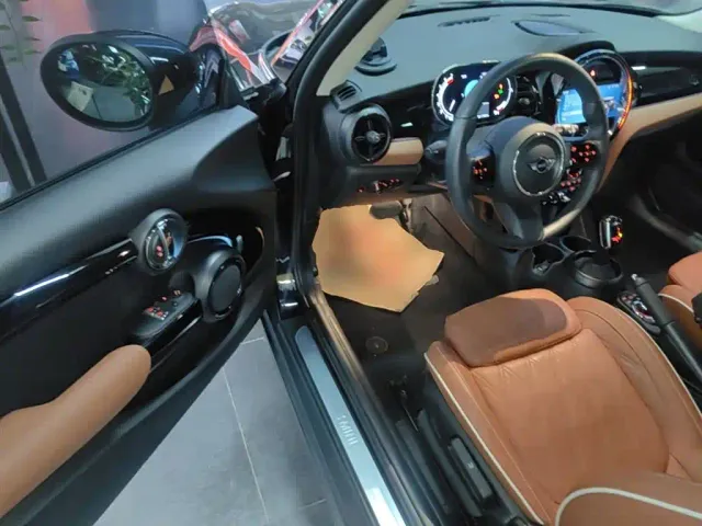 MINI Hatch — Фото автомобиля 15