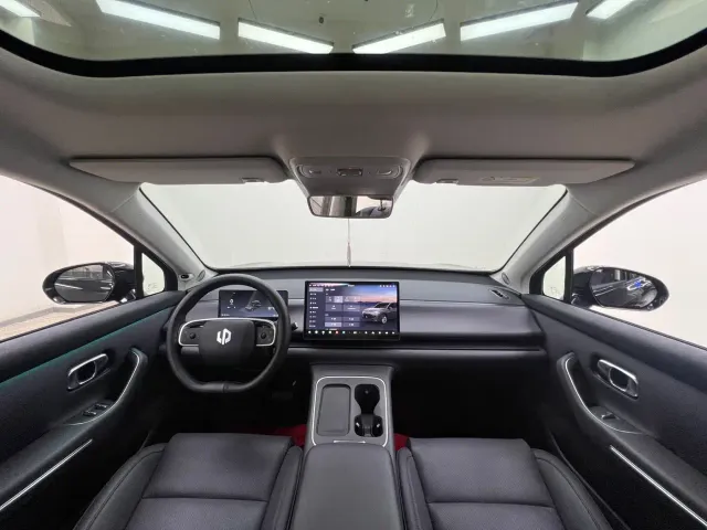 Leapmotor C10 — Фото автомобиля 18
