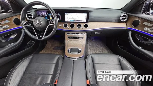 Mercedes-Benz E-Class — Фото автомобиля 7