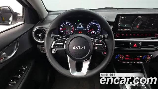 Kia K3 Generation 2 — Фото автомобиля 12