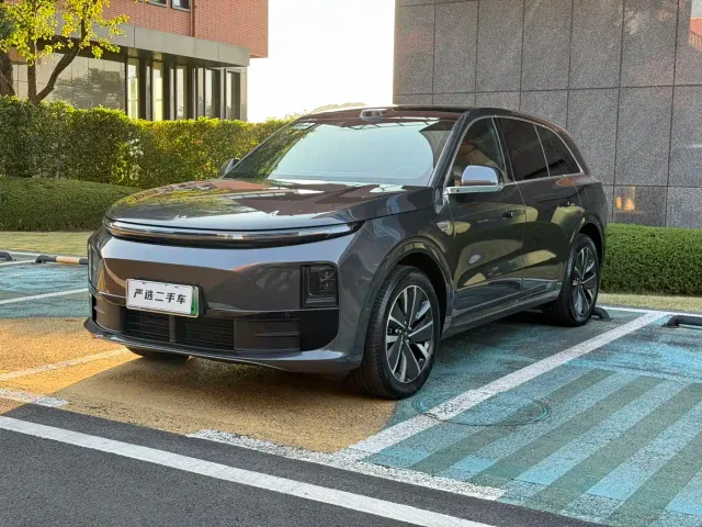Фотография автомобиля — Li Auto L6