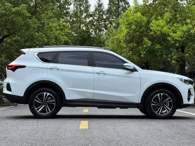 Jetour X70 — Фото автомобиля 4