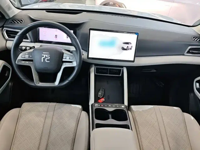 BYD Yuan UP — Фото автомобиля 5