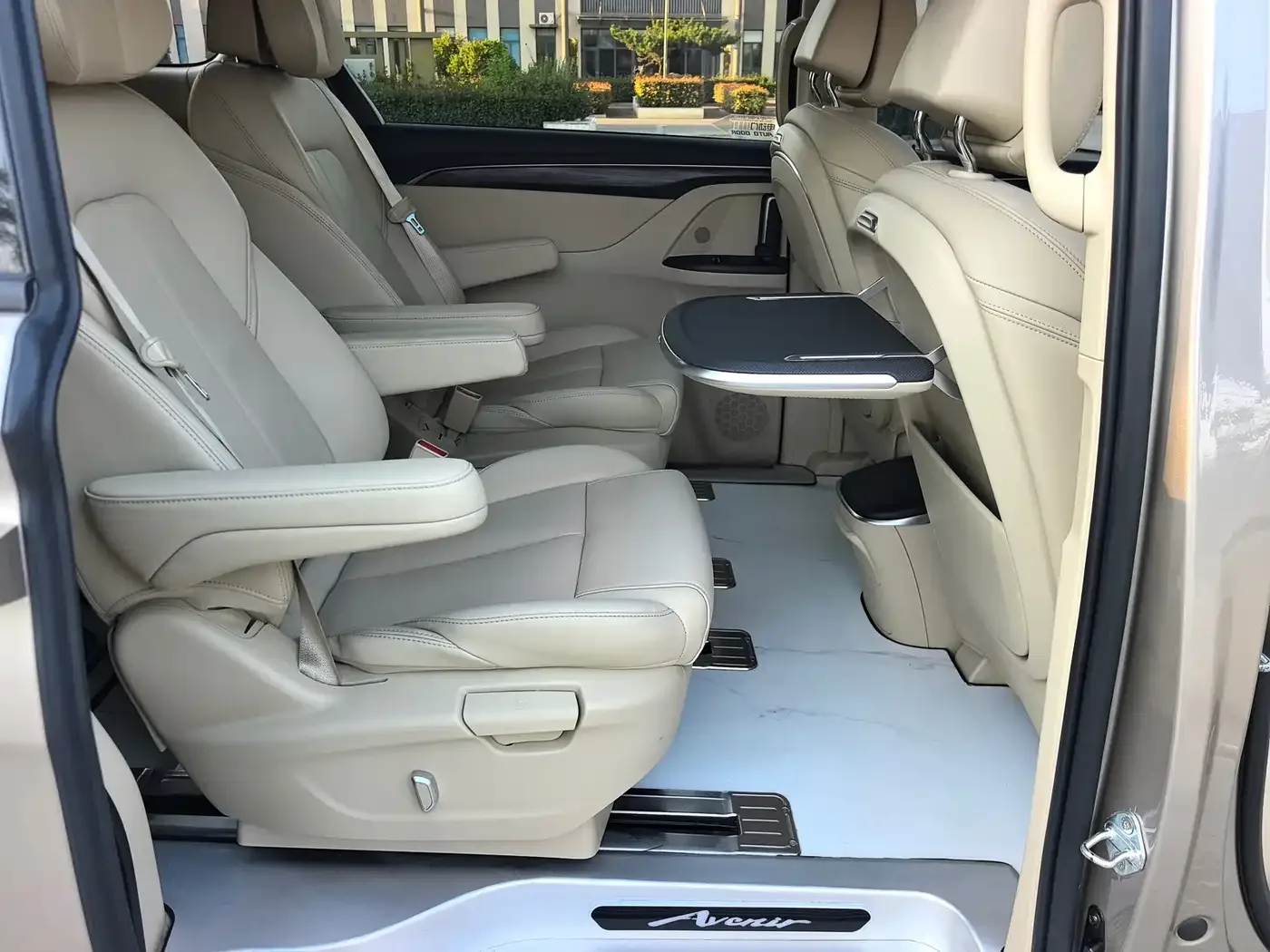 Buick Buick GL8 2023 ES Landmaster Exclusive — Фото автомобиля 24
