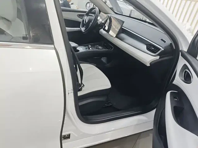 BYD Seal 05 DM-i — Фото автомобиля 24