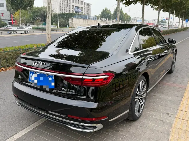Audi A8 — Фото автомобиля 6