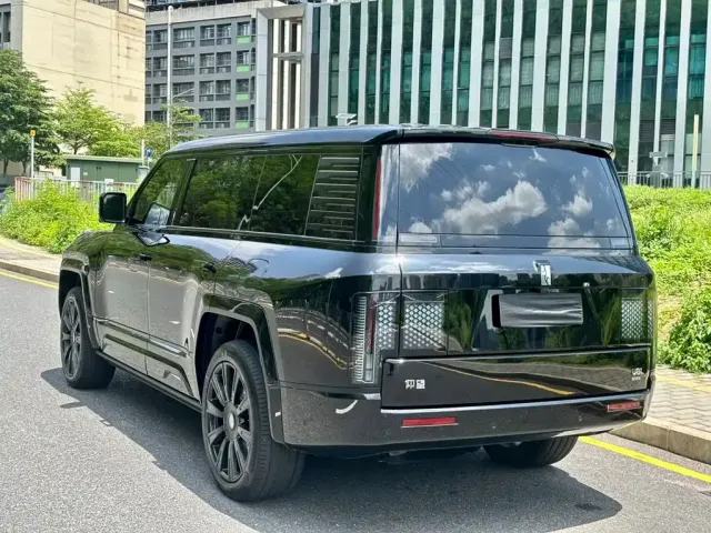 BYD U8L — Фото автомобиля 8