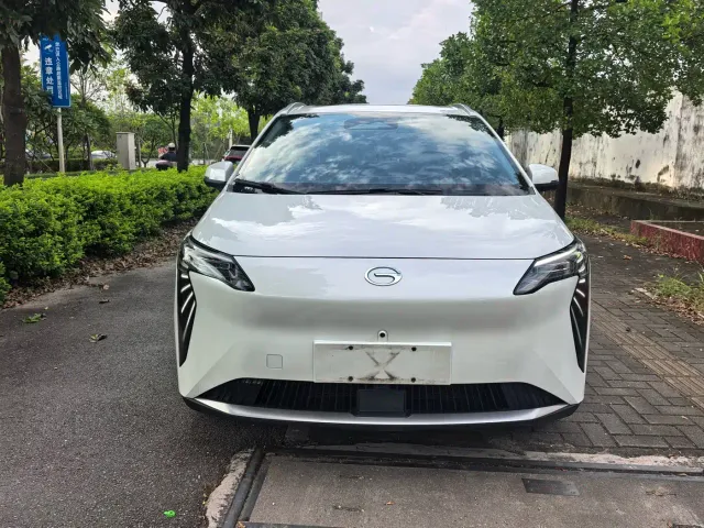 GAC Aion Y — Фото автомобиля 2