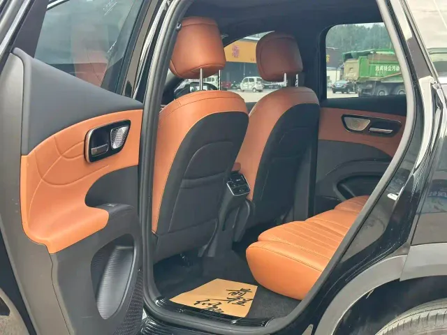 Chery Tiggo 8 — Фото автомобиля 6
