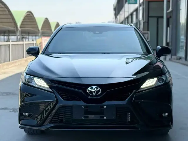 Toyota Camry — Фото автомобиля 2