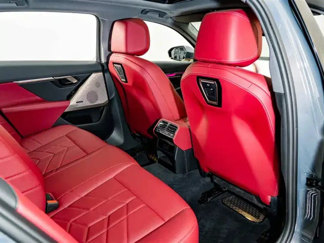 BMW 5 Series — Фото автомобиля 23
