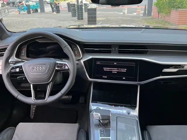 Audi A6L — Фото автомобиля 5