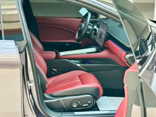 Zeekr 007 GT — Фото автомобиля 21