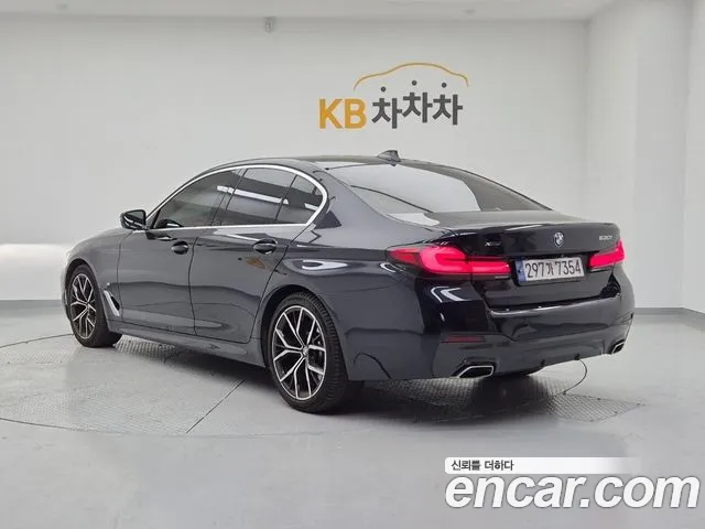BMW 5 Series G30 — Фото автомобиля 3