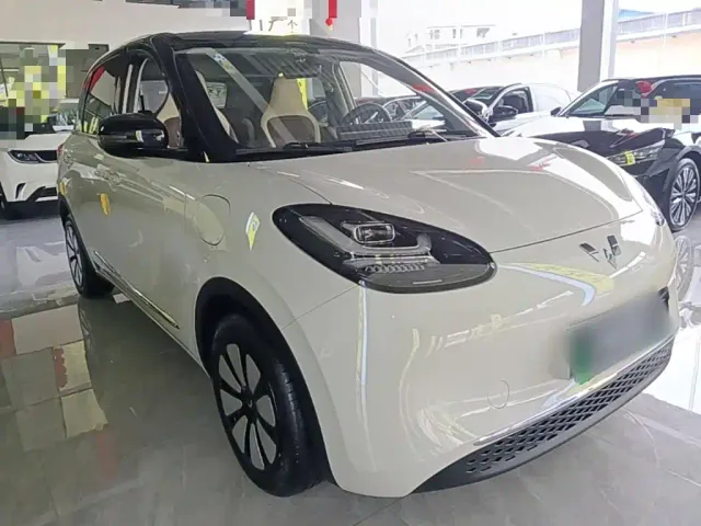 Wuling Bingo — Фото автомобиля 3