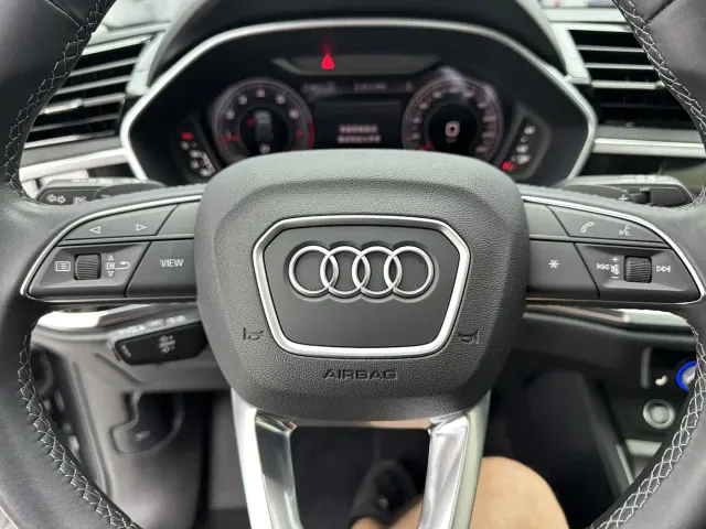 Audi Q3 — Фото автомобиля 14
