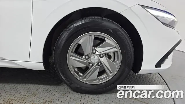 Hyundai Avante CN7 — Фото автомобиля 6