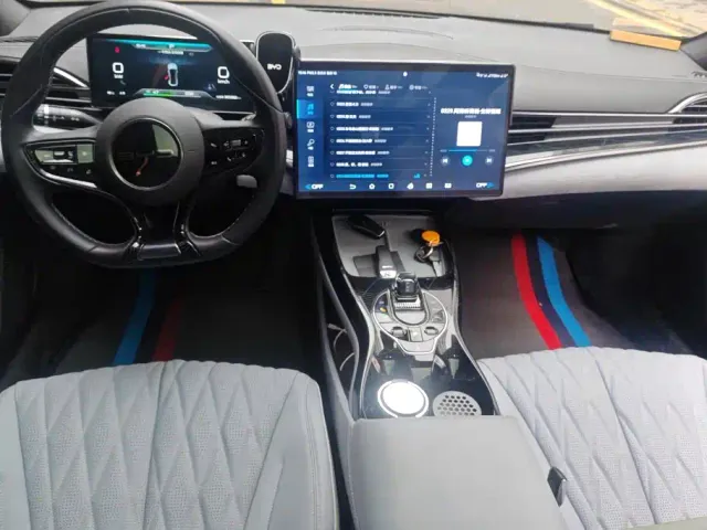 BYD Seal — Фото автомобиля 12