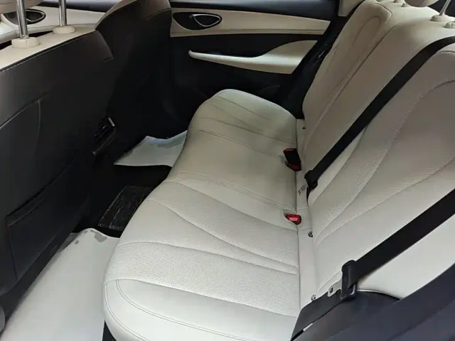 BYD Seal 05 DM-i — Фото автомобиля 16