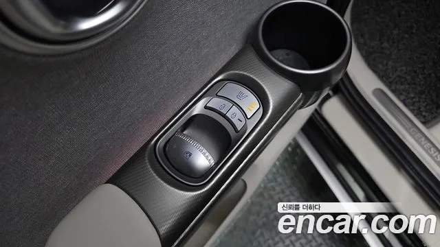 Genesis GV60 — Фото автомобиля 16